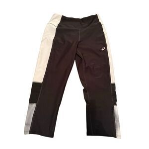 ASICS women’s capri pants w/pockets size medium black/white